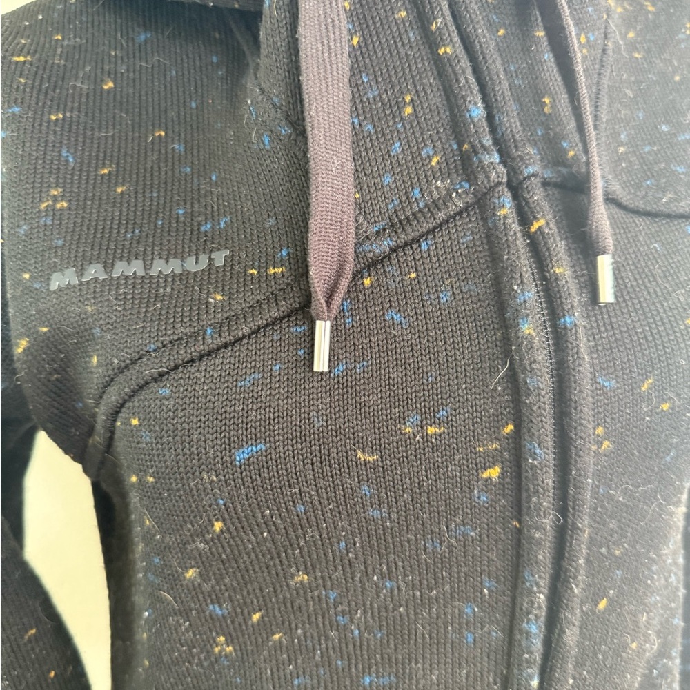 Mammut Black and Gray Fleece Jacket - Picture 10 of 15
